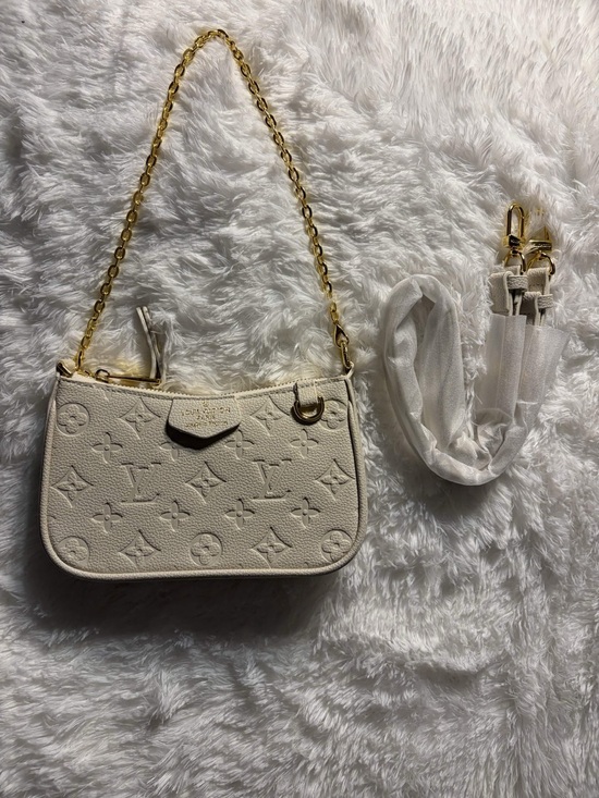 Louis Vuitton Handbags - ✨Louis Vuitton Easy Pouch On Strap Monogram Mini Shoulder Bag with Gold Chain✨